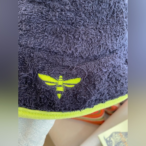 Buzz by Jane Fox Terry Bucket Hat - Picture 4 of 4